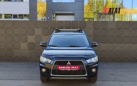 Mitsubishi Outlander III рестайлинг 3, 2010 год, 720 000 рублей, 2 фотография