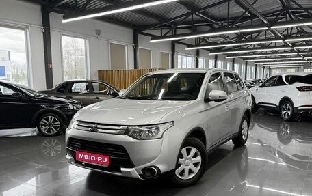 Mitsubishi Outlander III рестайлинг 3, 2014 год, 1 195 000 рублей, 1 фотография