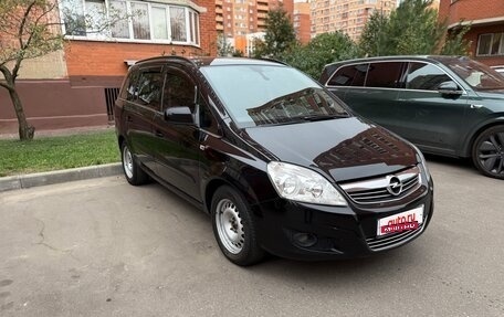 Opel Zafira B, 2011 год, 550 000 рублей, 1 фотография