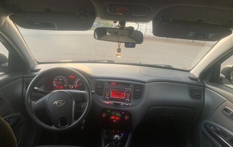 KIA Rio II, 2010 год, 585 000 рублей, 9 фотография