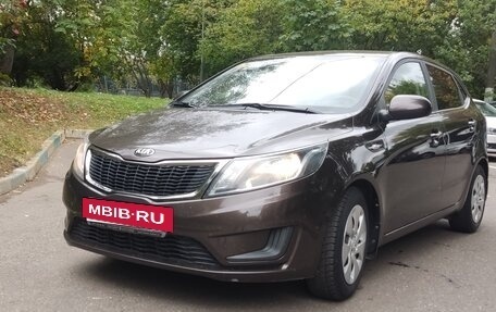 KIA Rio III рестайлинг, 2014 год, 900 000 рублей, 2 фотография