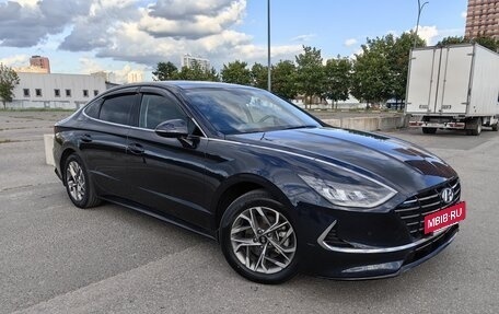 Hyundai Sonata VIII, 2021 год, 2 500 000 рублей, 3 фотография