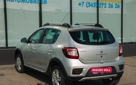 Renault Sandero II рестайлинг, 2018 год, 906 000 рублей, 3 фотография