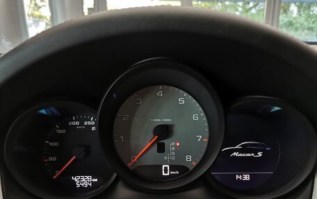 Porsche Macan I рестайлинг, 2020 год, 5 840 000 рублей, 34 фотография