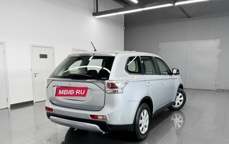 Mitsubishi Outlander III рестайлинг 3, 2014 год, 1 195 000 рублей, 2 фотография