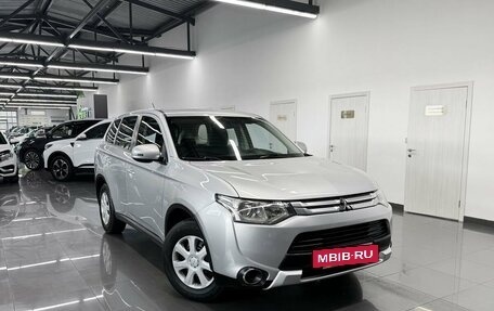 Mitsubishi Outlander III рестайлинг 3, 2014 год, 1 195 000 рублей, 5 фотография