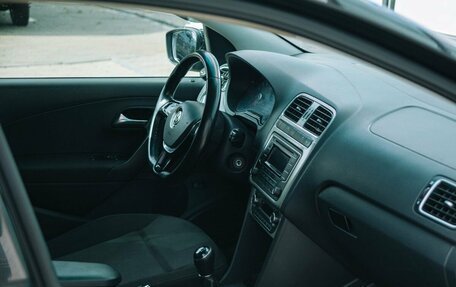 Volkswagen Polo VI (EU Market), 2016 год, 819 000 рублей, 11 фотография