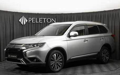 Mitsubishi Outlander III рестайлинг 3, 2019 год, 2 540 000 рублей, 1 фотография