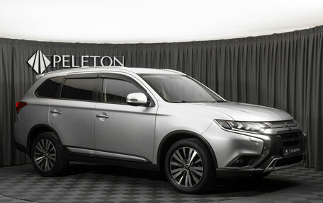 Mitsubishi Outlander III рестайлинг 3, 2019 год, 2 540 000 рублей, 2 фотография
