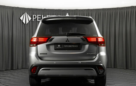 Mitsubishi Outlander III рестайлинг 3, 2019 год, 2 540 000 рублей, 6 фотография