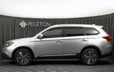Mitsubishi Outlander III рестайлинг 3, 2019 год, 2 540 000 рублей, 7 фотография