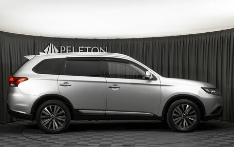 Mitsubishi Outlander III рестайлинг 3, 2019 год, 2 540 000 рублей, 8 фотография