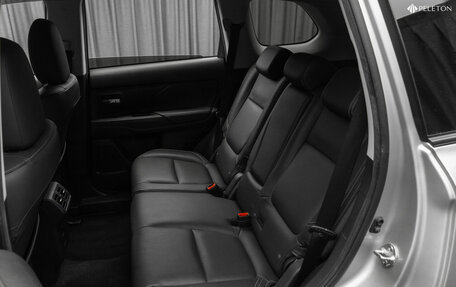 Mitsubishi Outlander III рестайлинг 3, 2019 год, 2 540 000 рублей, 14 фотография