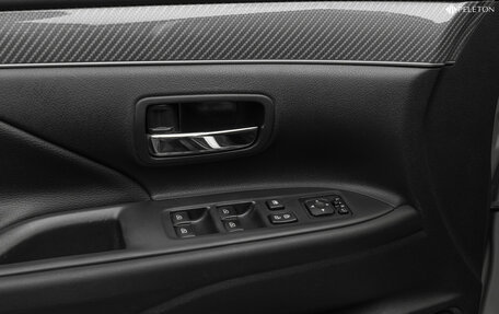 Mitsubishi Outlander III рестайлинг 3, 2019 год, 2 540 000 рублей, 16 фотография