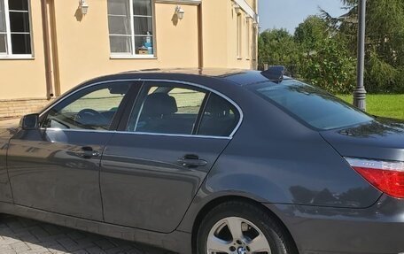 BMW 5 серия, 2009 год, 1 390 000 рублей, 2 фотография