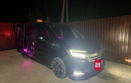 Honda Stepwgn IV, 2018 год, 2 300 000 рублей, 9 фотография
