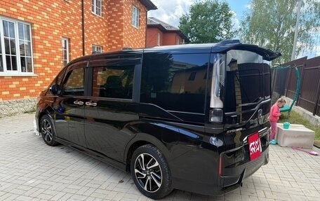 Honda Stepwgn IV, 2018 год, 2 300 000 рублей, 12 фотография