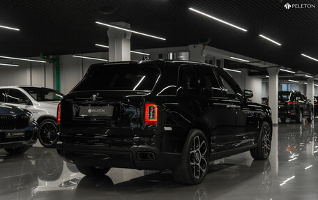 Rolls-Royce Cullinan, 2024 год, 56 000 000 рублей, 4 фотография