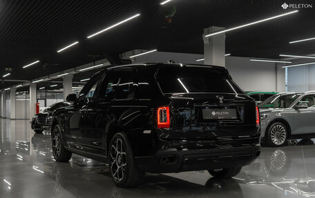 Rolls-Royce Cullinan, 2024 год, 56 000 000 рублей, 5 фотография