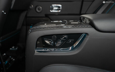 Rolls-Royce Cullinan, 2024 год, 56 000 000 рублей, 15 фотография