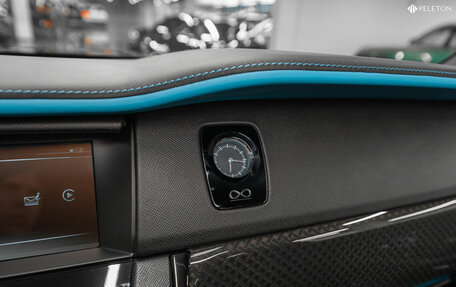 Rolls-Royce Cullinan, 2024 год, 56 000 000 рублей, 33 фотография