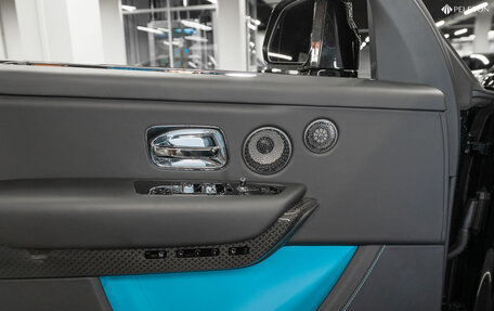 Rolls-Royce Cullinan, 2024 год, 56 000 000 рублей, 34 фотография