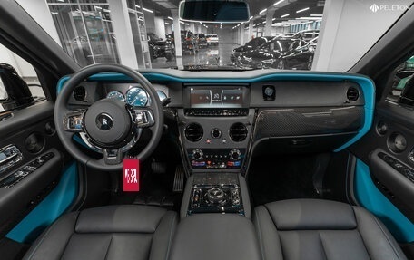 Rolls-Royce Cullinan, 2024 год, 56 000 000 рублей, 8 фотография