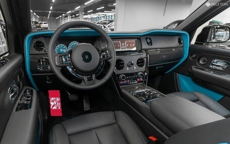 Rolls-Royce Cullinan, 2024 год, 56 000 000 рублей, 7 фотография