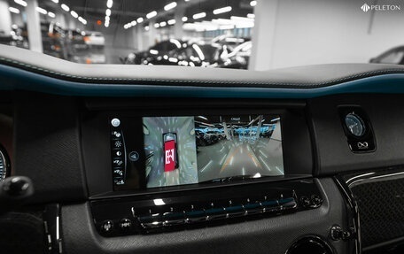 Rolls-Royce Cullinan, 2024 год, 56 000 000 рублей, 29 фотография