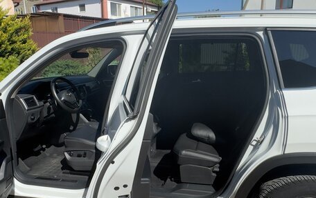 Volkswagen Teramont I, 2018 год, 3 500 000 рублей, 28 фотография