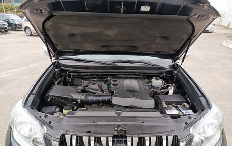 Toyota Land Cruiser Prado 150 рестайлинг 2, 2010 год, 2 260 000 рублей, 11 фотография