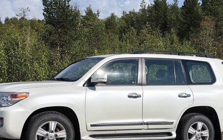 Toyota Land Cruiser 200, 2015 год, 3 640 000 рублей, 1 фотография