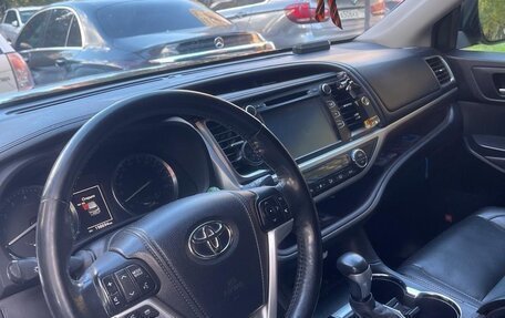Toyota Highlander III, 2014 год, 2 650 000 рублей, 8 фотография
