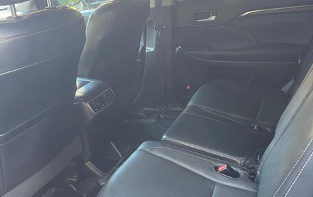 Toyota Highlander III, 2014 год, 2 650 000 рублей, 7 фотография