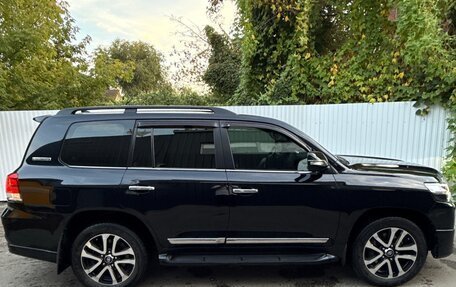 Toyota Land Cruiser 200, 2018 год, 6 900 000 рублей, 4 фотография