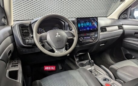 Mitsubishi Outlander III рестайлинг 3, 2012 год, 1 340 000 рублей, 29 фотография