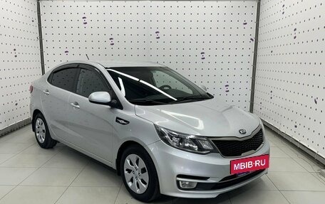 KIA Rio III рестайлинг, 2015 год, 800 000 рублей, 2 фотография