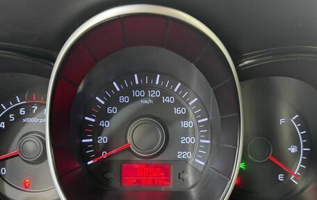 KIA Rio III рестайлинг, 2015 год, 800 000 рублей, 12 фотография