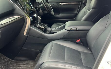 Toyota Vellfire II, 2018 год, 4 350 000 рублей, 21 фотография