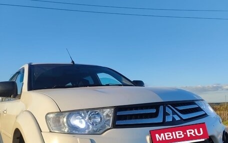 Mitsubishi Pajero Sport II рестайлинг, 2014 год, 1 290 000 рублей, 8 фотография