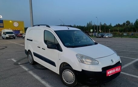 Peugeot Partner II рестайлинг 2, 2012 год, 680 000 рублей, 2 фотография