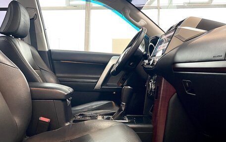 Toyota Land Cruiser Prado 150 рестайлинг 2, 2016 год, 4 500 000 рублей, 23 фотография