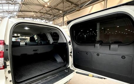 Toyota Land Cruiser Prado 150 рестайлинг 2, 2016 год, 4 500 000 рублей, 30 фотография