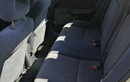 Toyota Avensis III рестайлинг, 2001 год, 330 000 рублей, 6 фотография
