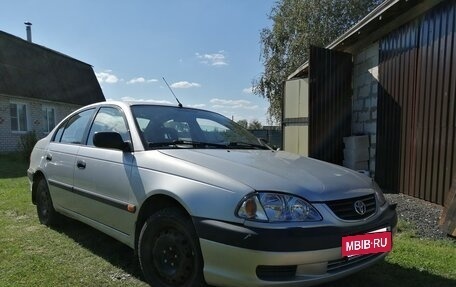 Toyota Avensis III рестайлинг, 2001 год, 330 000 рублей, 4 фотография