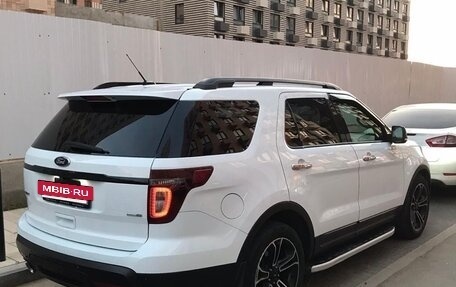 Ford Explorer VI, 2014 год, 1 890 000 рублей, 2 фотография