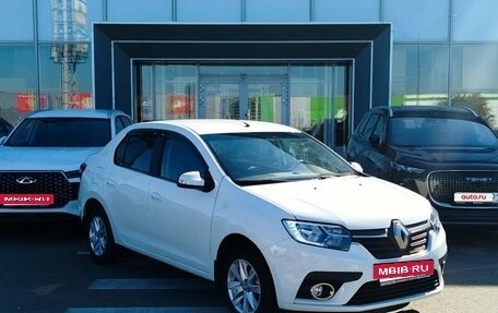 Renault Logan II, 2018 год, 845 000 рублей, 3 фотография
