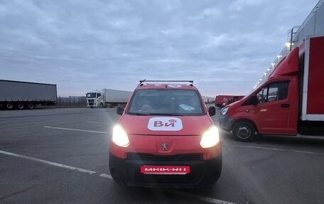 Peugeot Partner II рестайлинг 2, 2013 год, 420 000 рублей, 2 фотография