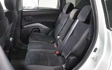 Mitsubishi Outlander III рестайлинг 3, 2010 год, 1 299 000 рублей, 9 фотография