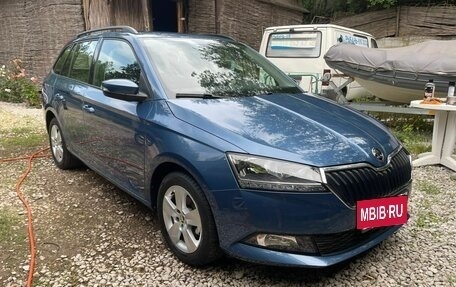 Skoda Fabia III, 2021 год, 2 200 000 рублей, 3 фотография